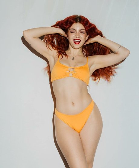 Lorena Visan スター ヌード 写真