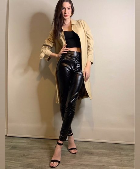 Kimberly Apasara Thomas ポルノスター 無料 写真