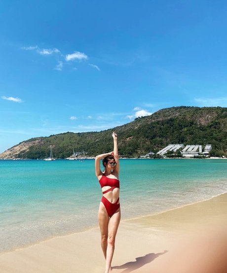 Kimberly Apasara Thomas ポルノモデル 写真