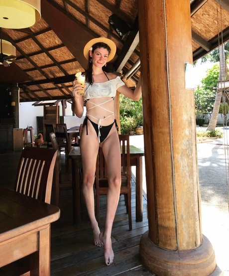 Kimberly Apasara Thomas 高品質女優 写真