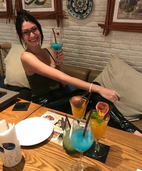 Kimberly Apasara Thomas トップモデル 画像