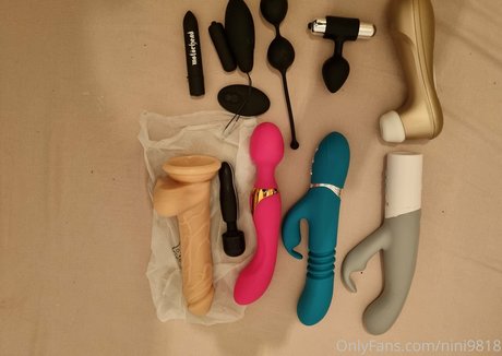 nini9818 トップモデル アーカイブ
