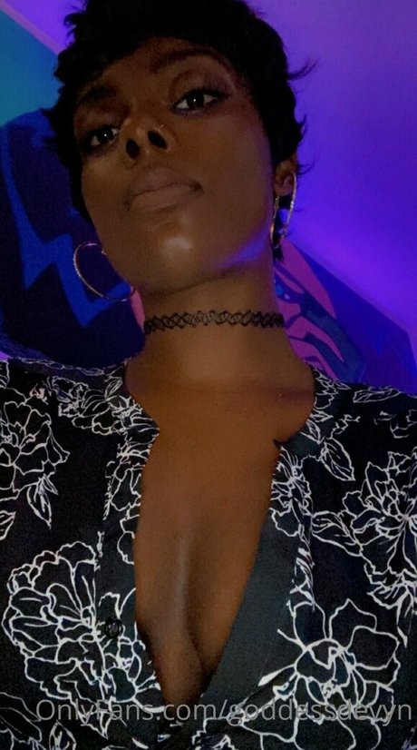 goddessdevyn 可愛いモデル 写真