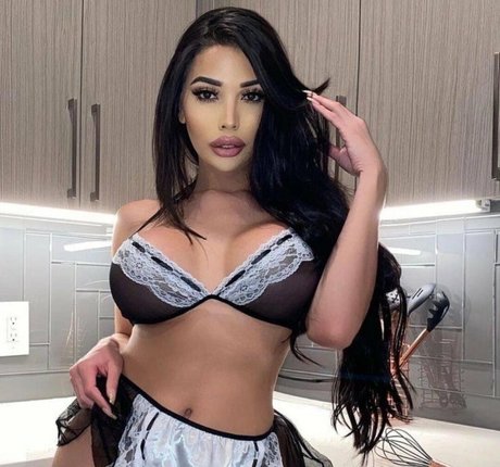 trans nyla ポルノスター ホット 写真