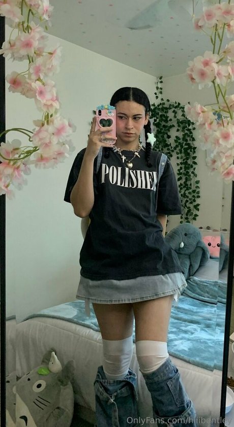 hiiibentley 無料女優 写真