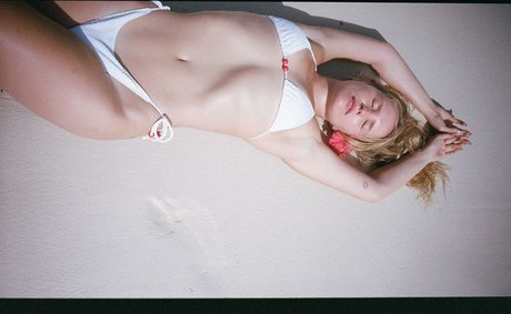 Sailor Brinkley Cook 独占女優 画像