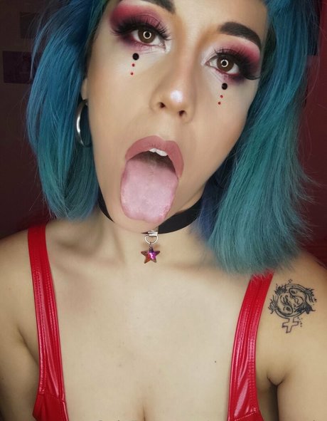 queencronopia ホット女優 画像