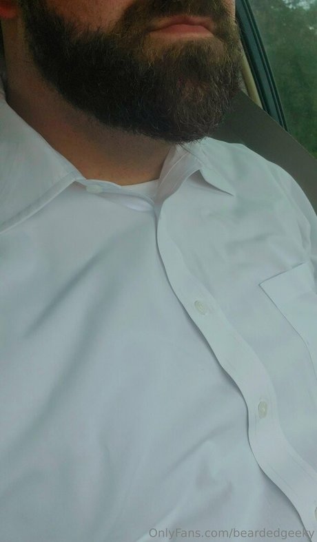 beardedgeeky xxxポルノスター 画像