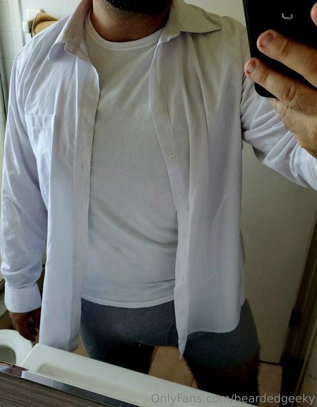 beardedgeeky ポルノスター 写真
