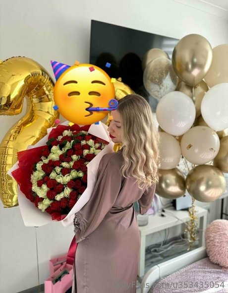 kate kk22 美しいモデル 画像