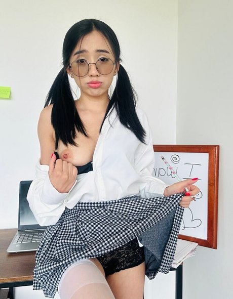 lovely zoe トップモデル 写真