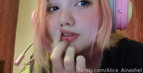 Alice Ainashel セクシーモデル 写真