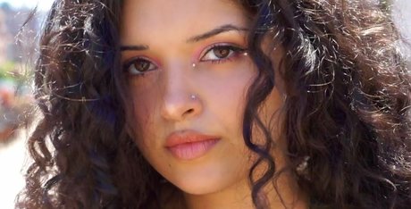 Chloe Alexander 高品質モデル 写真