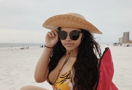 Chloe Alexander トップモデル 写真