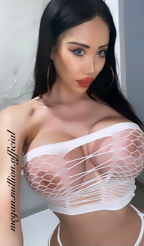 Megan Million 裸モデル 画像