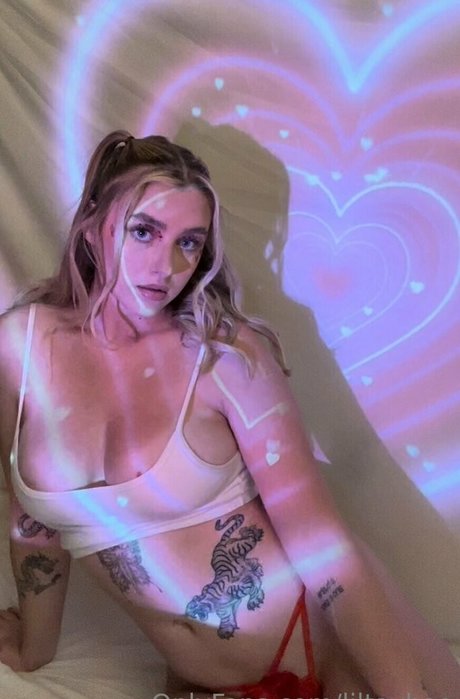 liltaybae エロティックなスター 写真