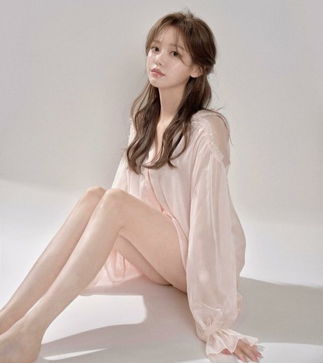 Solvely 無料女優 写真