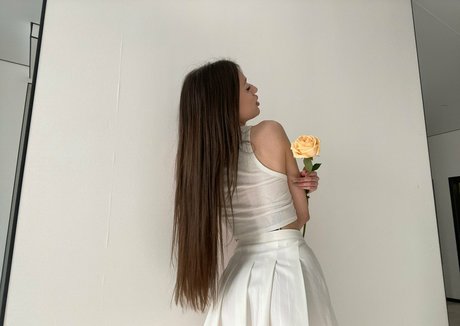 ellie noir ポルノスター ギャラリー