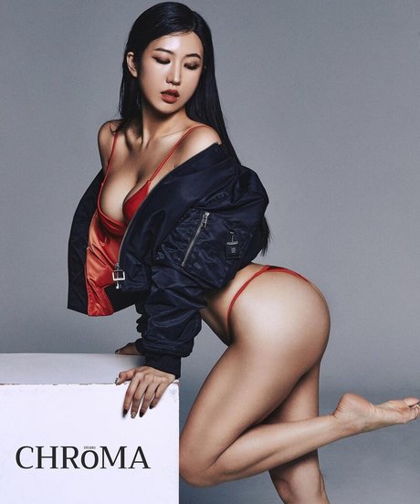 ShinyooJeong ポルノスター トップ 写真