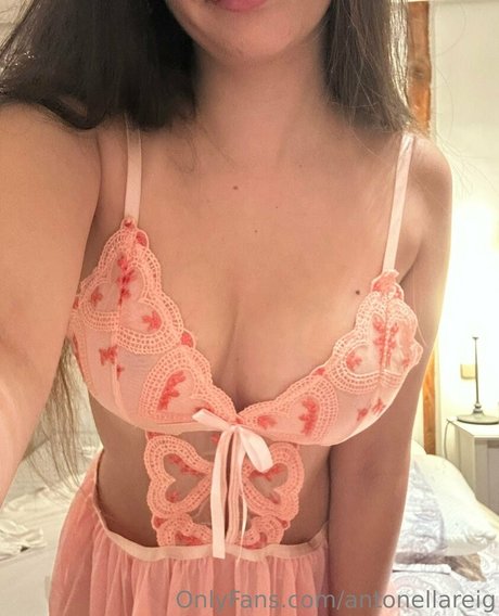 antonellareig 無料モデル 写真