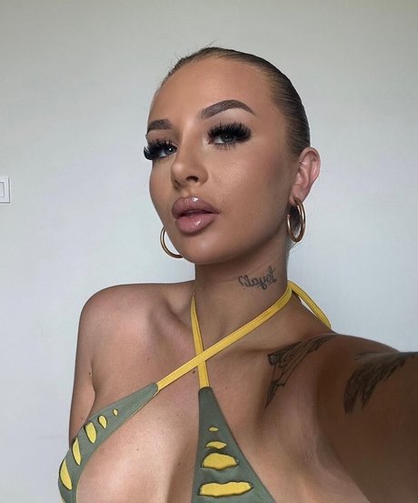 Michellemelodyx ポルノスター アダルト 写真