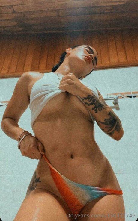 piel morenita z ヌードのポルノスター 写真