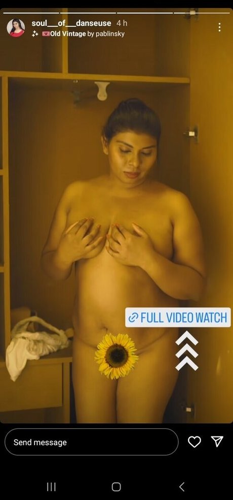 Nandana Krishna ポルノスター ホット 写真
