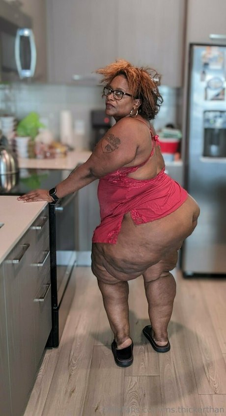ms thickerthan 女優 写真