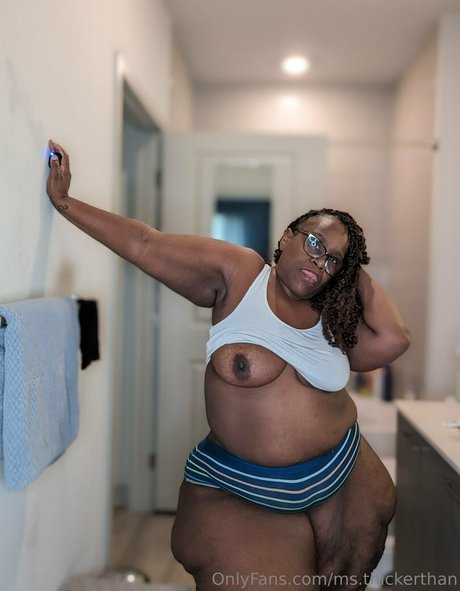 ms thickerthan 裸のモデル ギャラリー