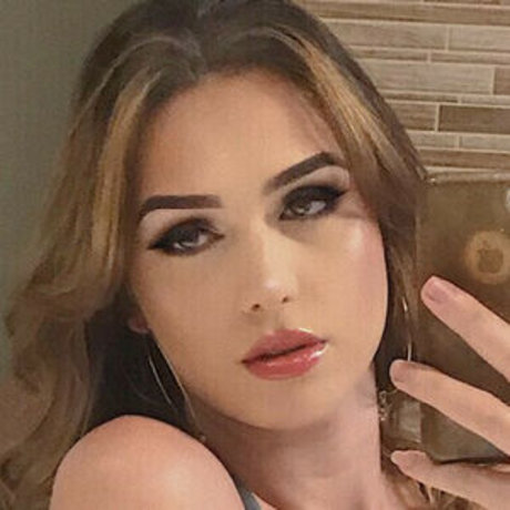 Hillary Wood xxxポルノスター 画像