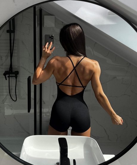 linasphysique 高品質モデル 画像