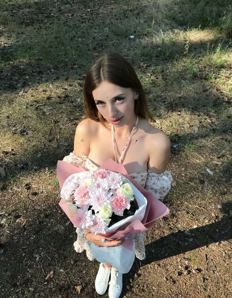 sofibloom1 無料女優 写真