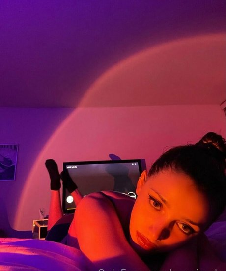 avaajayde ヌードのポルノスター 写真