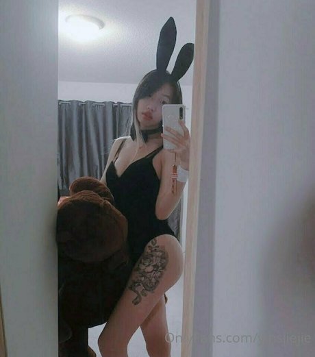 yinsjiejie エロティック女優 画像