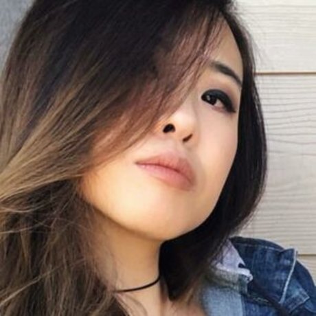 Floskeee エロティック女優 画像