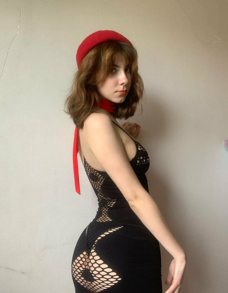 zlatka lesenok セクシーなポルノスター 写真