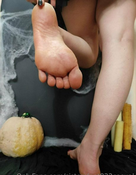 sistersfeet822casual スター ヌード 写真