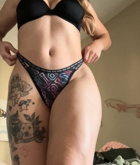 laurentheworm セクシーモデル 画像