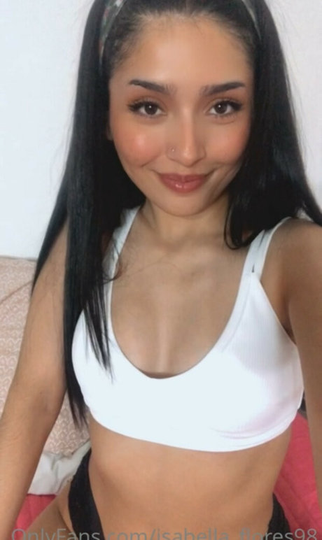 Isabella flores98 ポルノモデル 画像