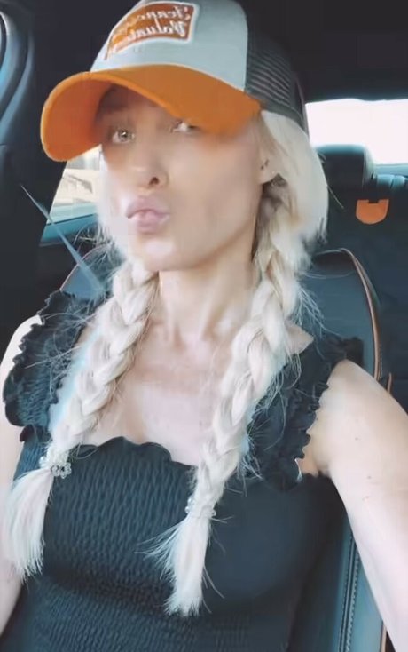 Tomi Lahren 美しいモデル ギャラリー