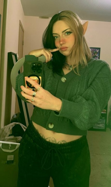 cybercllctr ヌード女優 画像