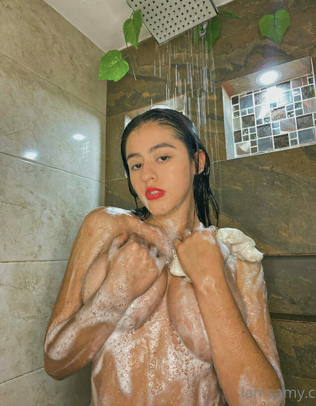 ママ無料OnlyFans 美しいヌード 写真