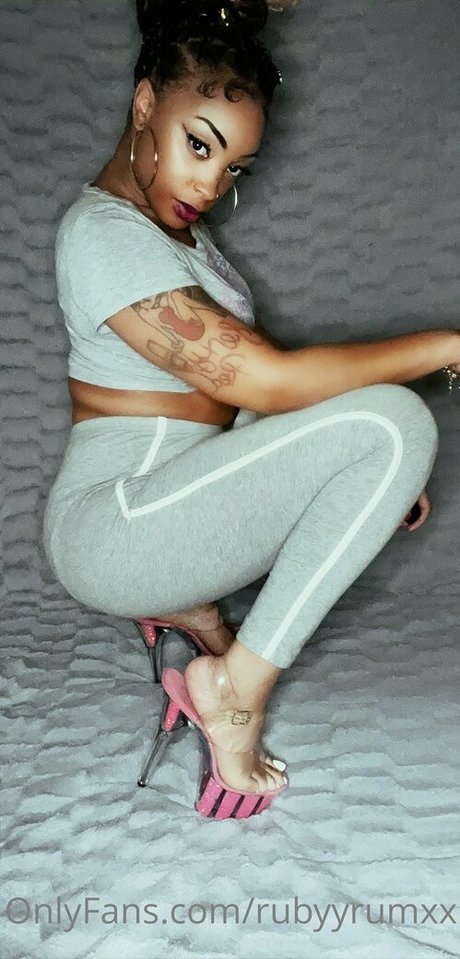 rubyyrumxx ホットモデル 写真