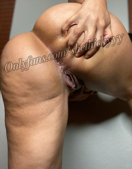Shethickyyy ポルノスター 独占 アーカイブ