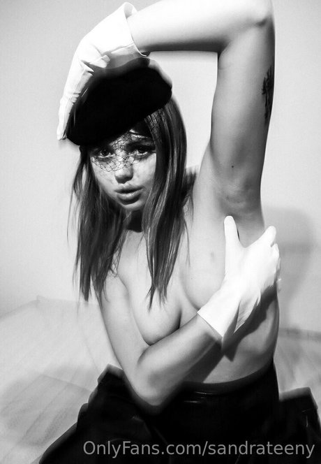 ヌード 屋外 OnlyFans HD 写真