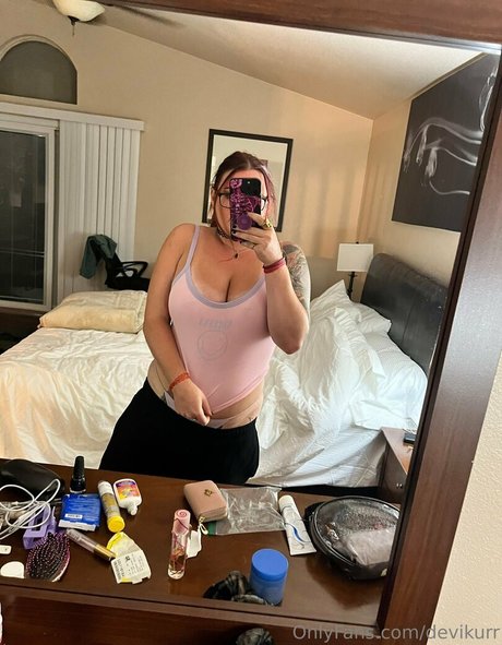 devikurr セクシーモデル 画像