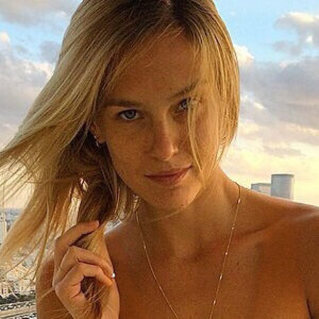 Bar Refaeli Deepfake 完璧なモデル 画像