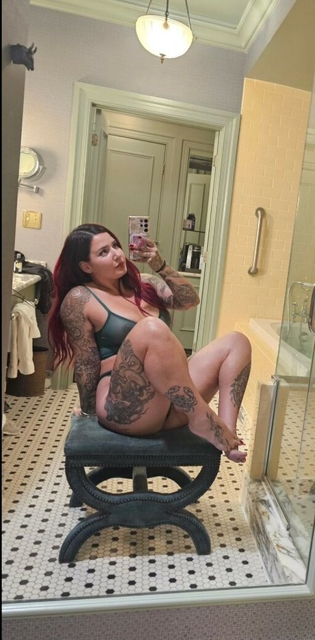 Caresse Simonaro 素敵なスター 写真