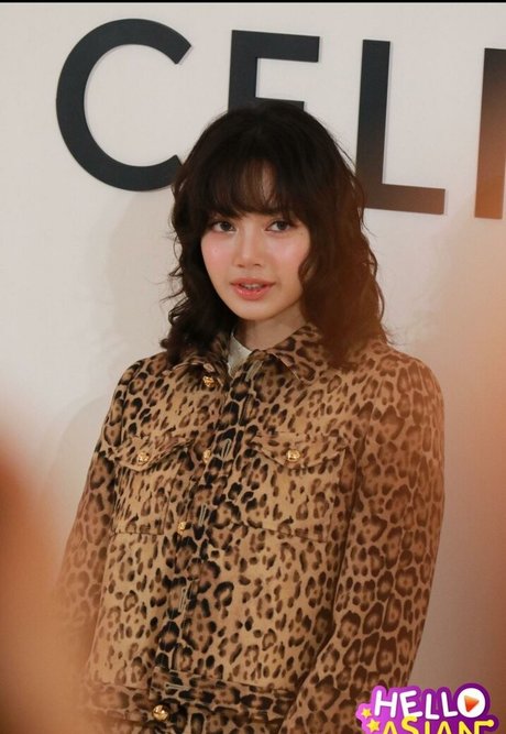 Lisa Manoban セクシーなスター ギャラリー