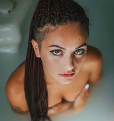 Eleonora Zars xxxポルノスター 写真